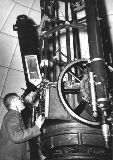 Richard Woolley at telescope, 1949