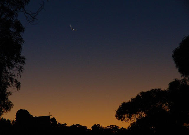 Siding Spring Observatory's 40 inch telescope (moon at sunset)
