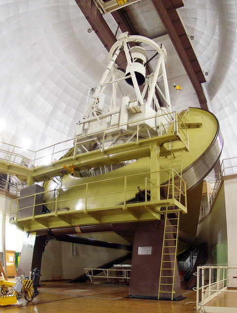 Siding Spring Observatory's Anglo Australia Telescope (inside from visitor's gallery)