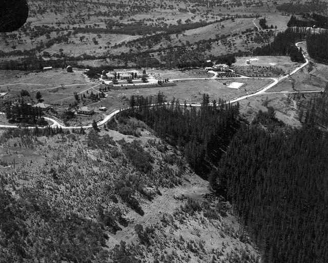 Aerial view of the Commonwealth Observatory in 1947