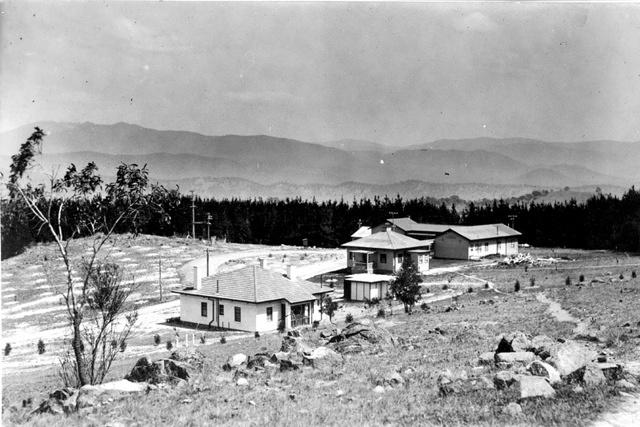 House 18 and the original Bachelors' Quarters, 1939?