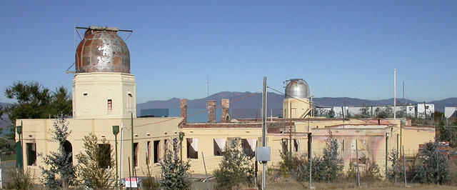 Looking south-west, with the Sun Telescope tower is in the foreground