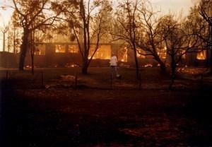 Stromlo batchelors quarters burning 18-1-03