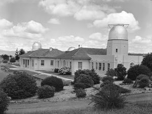 The Commonwealth Solar Observatory building and residences