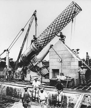 Giant Melbourne Telescope