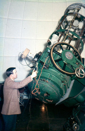 John Burr with an early photoelectric photometer, early 1950s