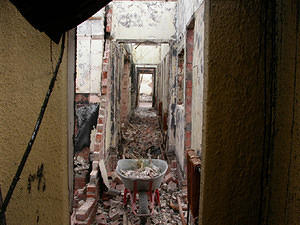 Hallway. Note the shonky brick-on-edge internal wall construction.